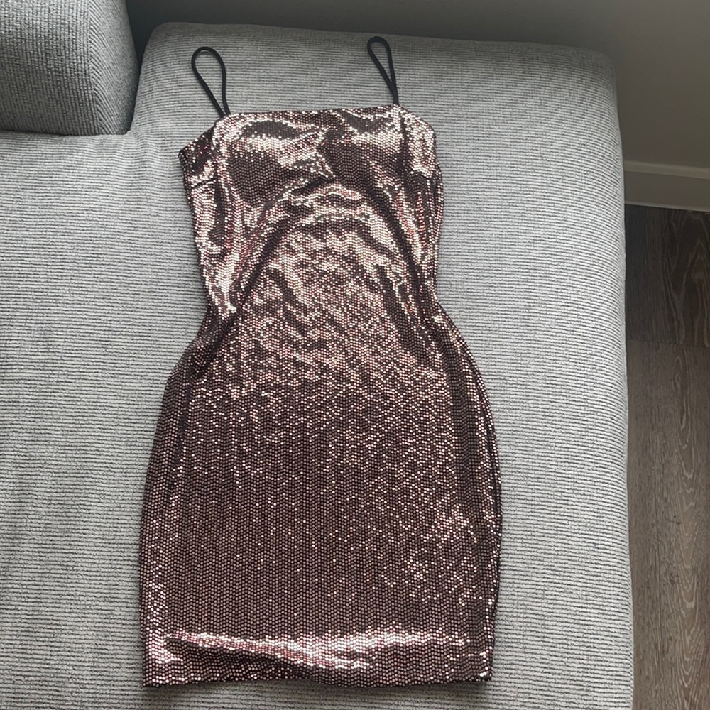 mini windsor sparkly dress ✨